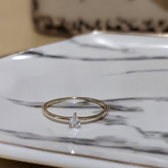 Golden Ring Teardrop Size 8 S925 - Picture 5 of 5